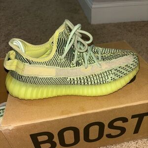 yeezy boost 350 v2 yeezreel
